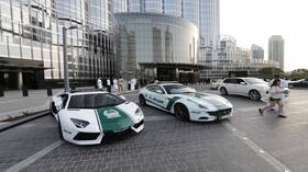 الإمارات.. شرطة دبي تكشف تعذيب ابن وزوجته لأمه حتى موتها