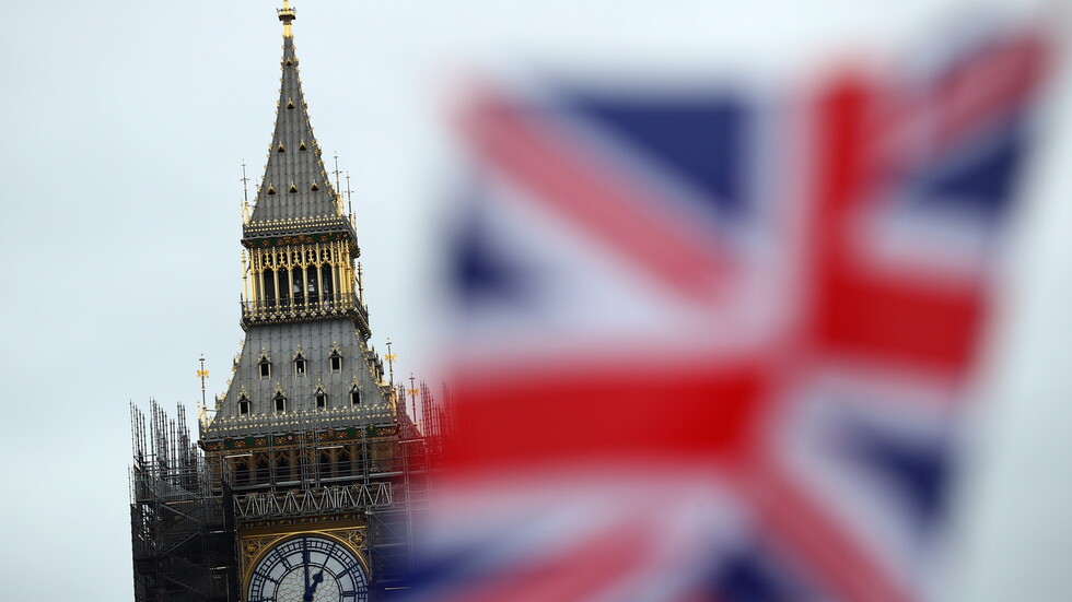 بريطانيا تتحاور مع طالبان لإجلاء آخر رعاياها من أفغانستان