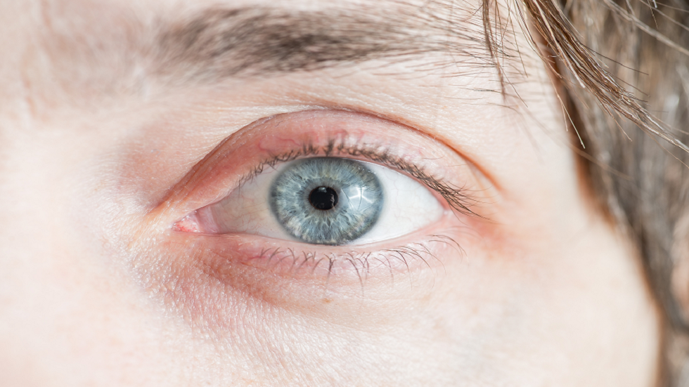 "في حالة اعتقد العلماء أنها مستحيلة".. شاب يمكنه أن يغير حجم بؤبؤي عينيه برغبته!