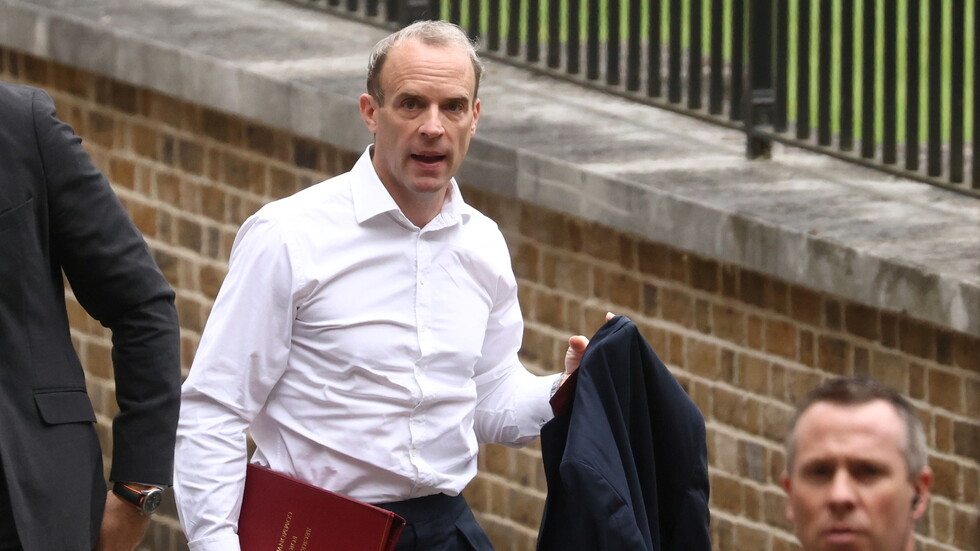 وزير الخارجية البريطاني يخضع لمساءلة برلمانية حول أفغانستان