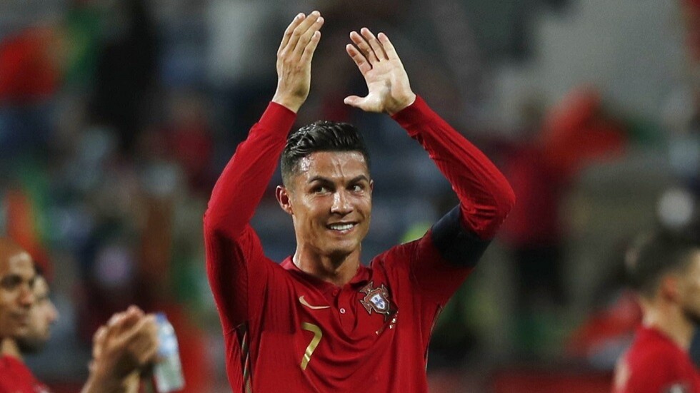 أول تعليق لرونالدو بعد تحطيم الرقم القياسي العالمي وإهداره ضربة جزاء (فيديو)