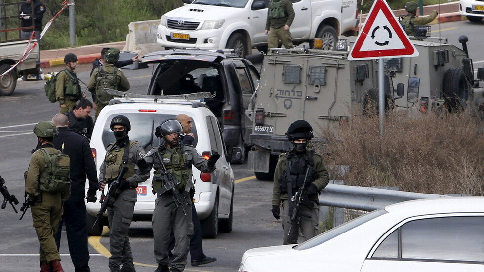 الجيش الإسرائيلي يشدد مراقبة نقاط العبور وينتشر على الحدود مع الأردن لمنع هروب الأسرى الفارين