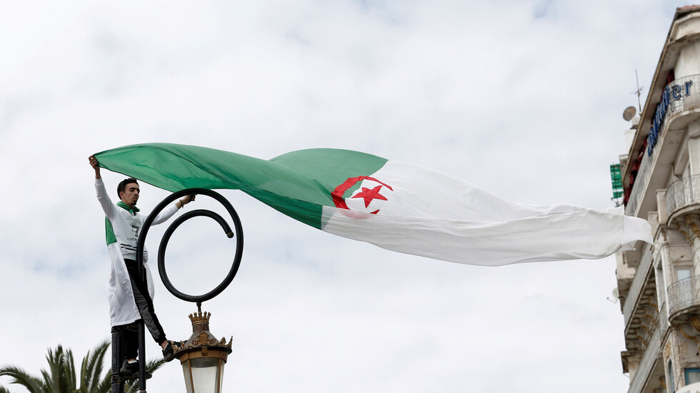 مصادر: لا نية للجزائر في تجديد عقد توريد الغاز لإسبانيا عبر المغرب