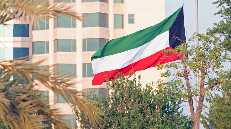 الكويت.."فاشينيستا" تتحول من "شاكية" إلى "متهمة" بعد فيديو مع شخص من "جنس ثالث"