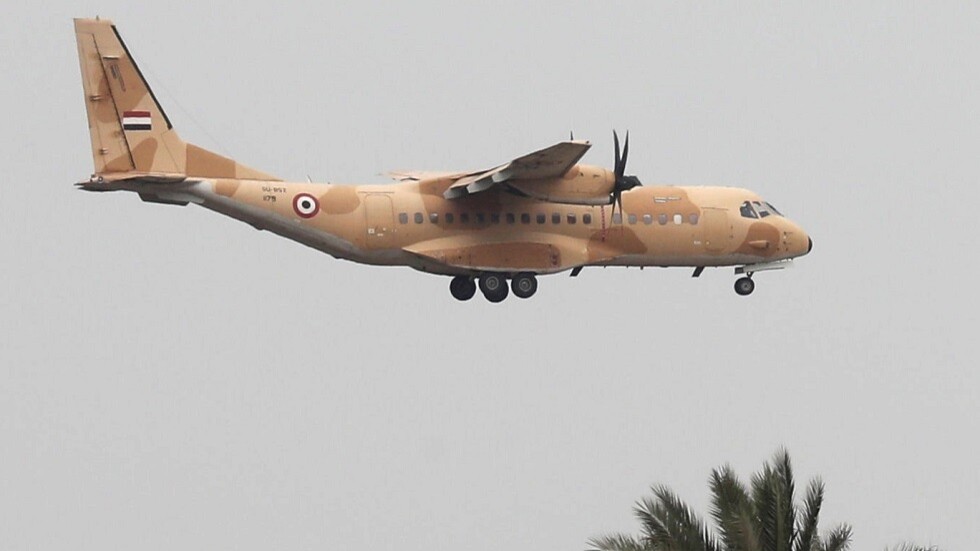 مصر ترسل طائرتين عسكريتين للسودان محملة بالمساعدات