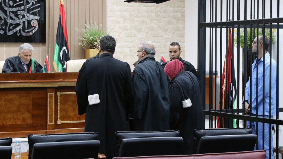 ليبيا.. مكتب وزير الدولة لشؤون المهجرين وحقوق الإنسان يرحب بالإفراج عن قيادات من النظام السابق