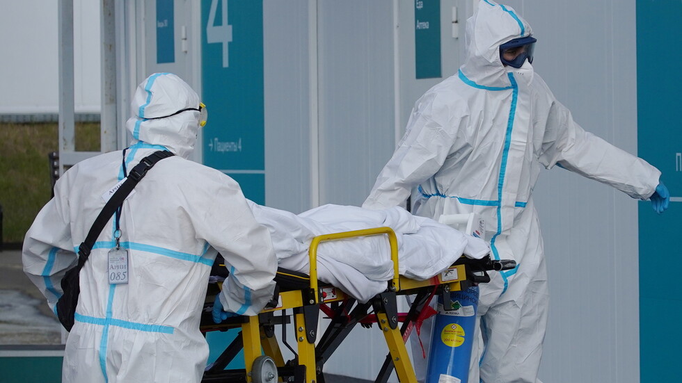 روسيا.. تراجع حصيلة الإصابات اليومية بكورونا إلى 17 ألف إصابة