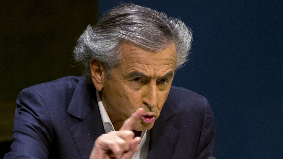 برنار ليفي ينشر تغريدة عن زيارة قام بها إلى أفغانستان