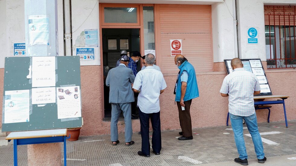 المغرب يختار برلمانا جديدا ونسبة المشاركة 12% حتى منتصف النهار