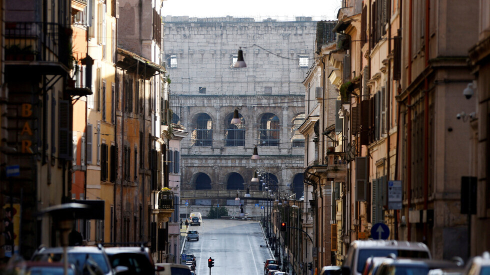 إيطاليا ترصد 5923 إصابة و69 وفاة جديدة بكورونا