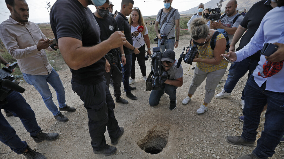 مغن مصري يطلق أغنية "حفروا بالمعلقة" دعما للأسرى الفلسطينيين (فيديو)