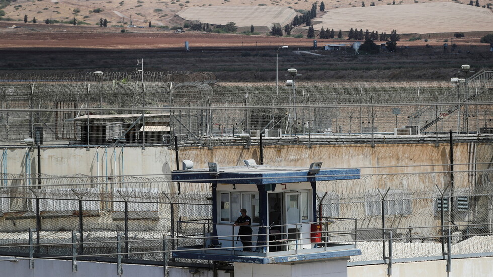 وزير الأمن الداخلي الإسرائيلي يتعهد بالعثور على الأسرى الفارين وتصحيح "الإخفاقات"