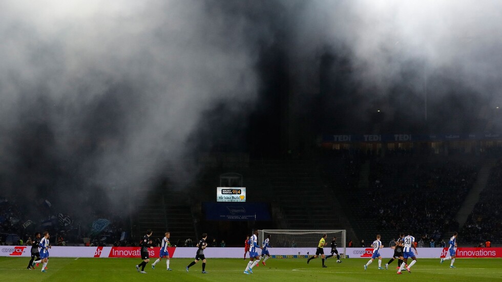 جماهير ناد ألماني تقف بوجه التعاقد مع لاعب إسباني بسبب فيلم إباحي