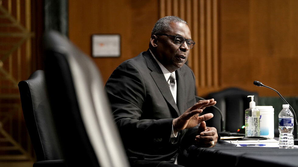 وزير الدفاع الأمريكي يوضح ملابسات تأجيل زيارته إلى السعودية