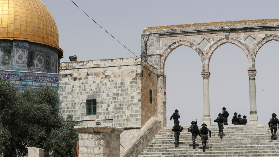 الشرطة الإسرائيلية تقتل فلسطينيا في البلدة القديمة بالقدس بعد محاولته تنفيذ عملية طعن