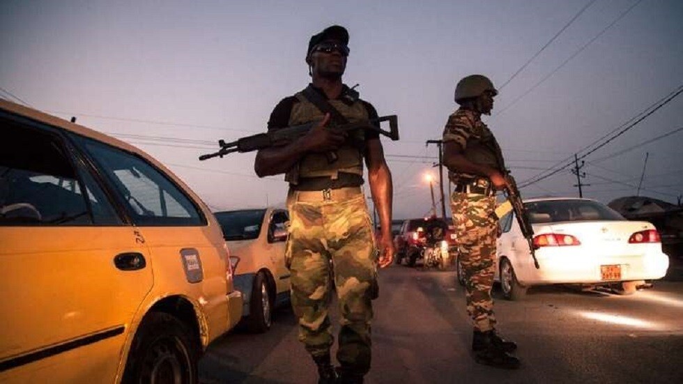 الكاميرون.. إعدام 4 مسلحين في ميدان عام أدينوا بقتل الأطفال