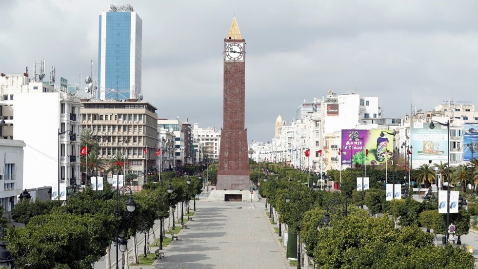 تونس.. وفاة شاب أضرم النار في جسده بشارع الحبيب بورقيبة (فيديو)