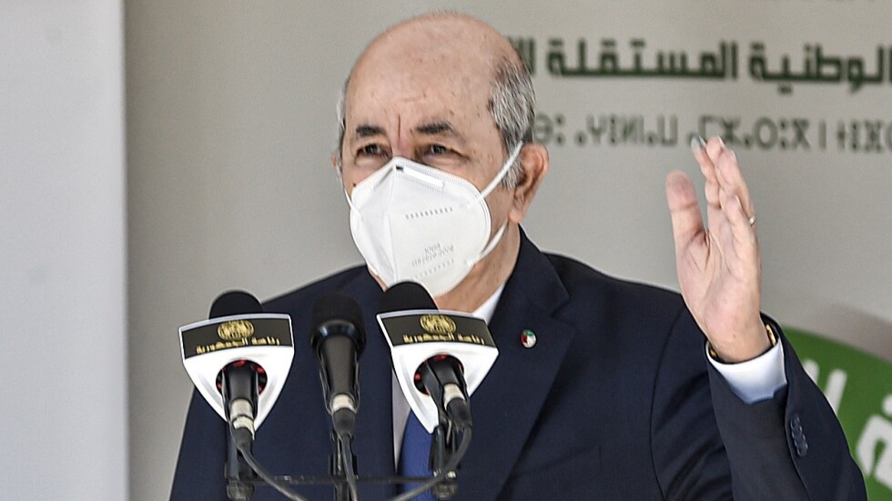 تبون يعزي عائلات ضحايا حادث سير مروع