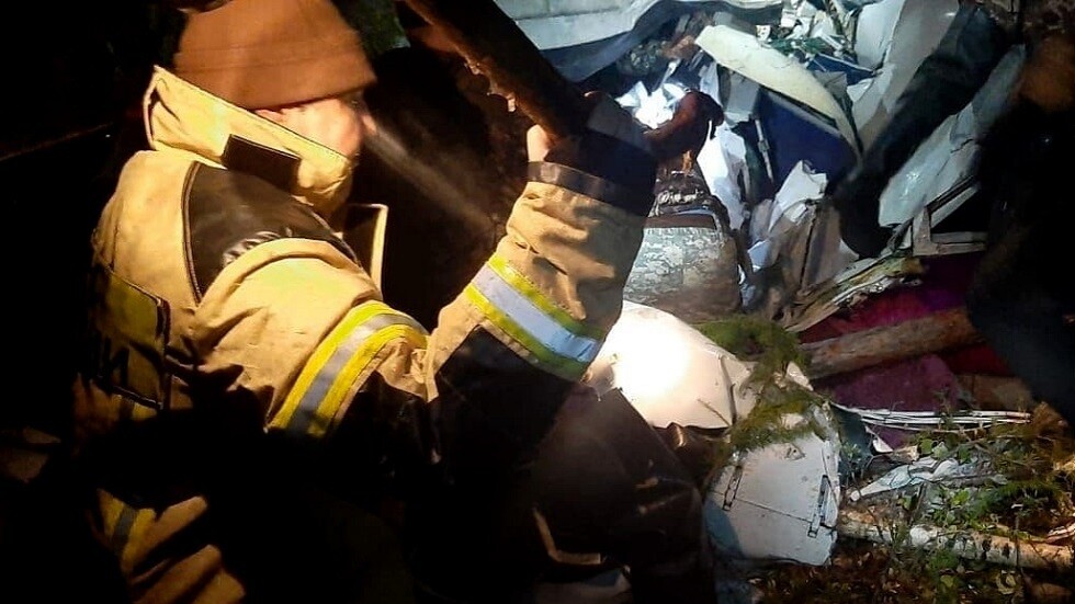 لقطات لحطام طائرة الركاب الروسية المنكوبة