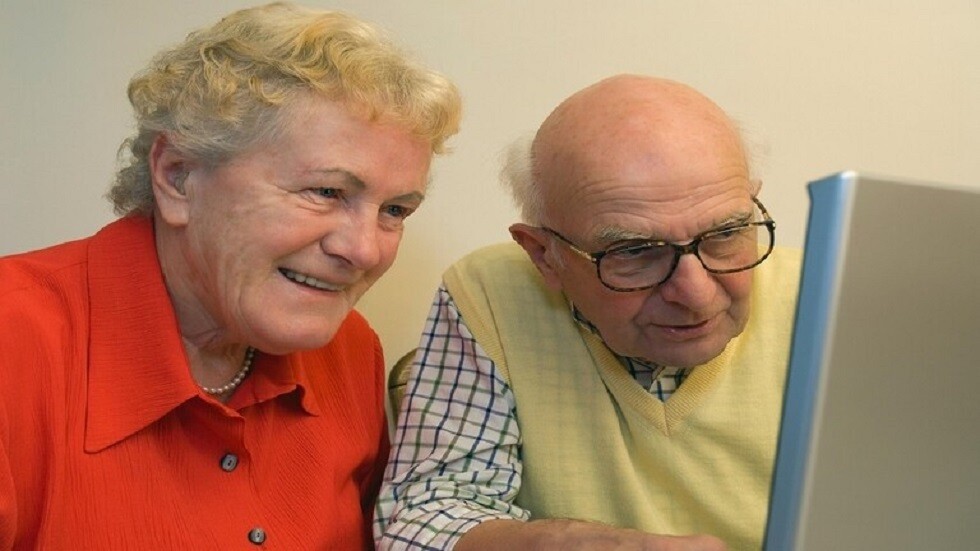 مواد غذائية لا ينصح بتناولها بعد سن الستين