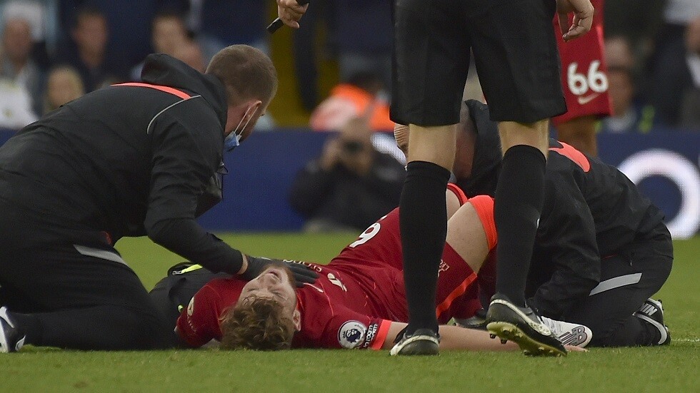 لاعب ليفربول يوجه رسالة مؤثرة لجمهوره بعد تعرضه لإصابة مروعة!