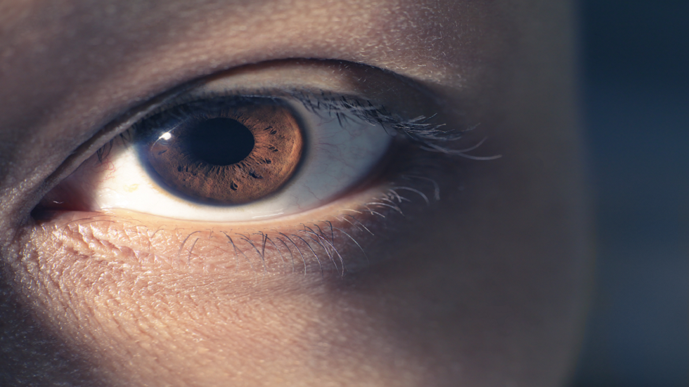 شيء ما في عينيك 