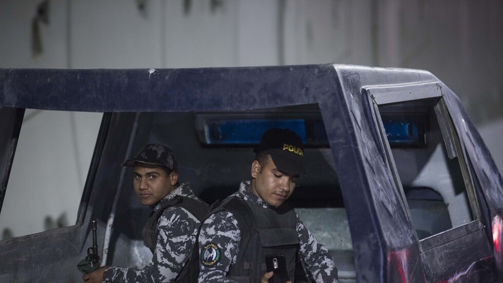 مصر.. تأجيل محاكمة باتريك جورج زكي