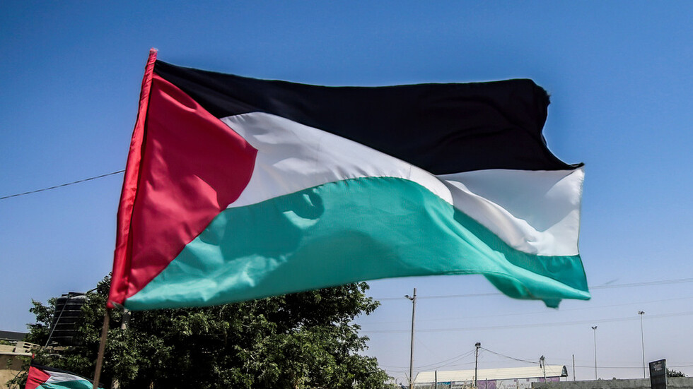 نادي الأسير: الحركة الأسيرة الفلسطينية تعلق الإضراب الجماعي عن الطعام بعد تحقيق مطالبها