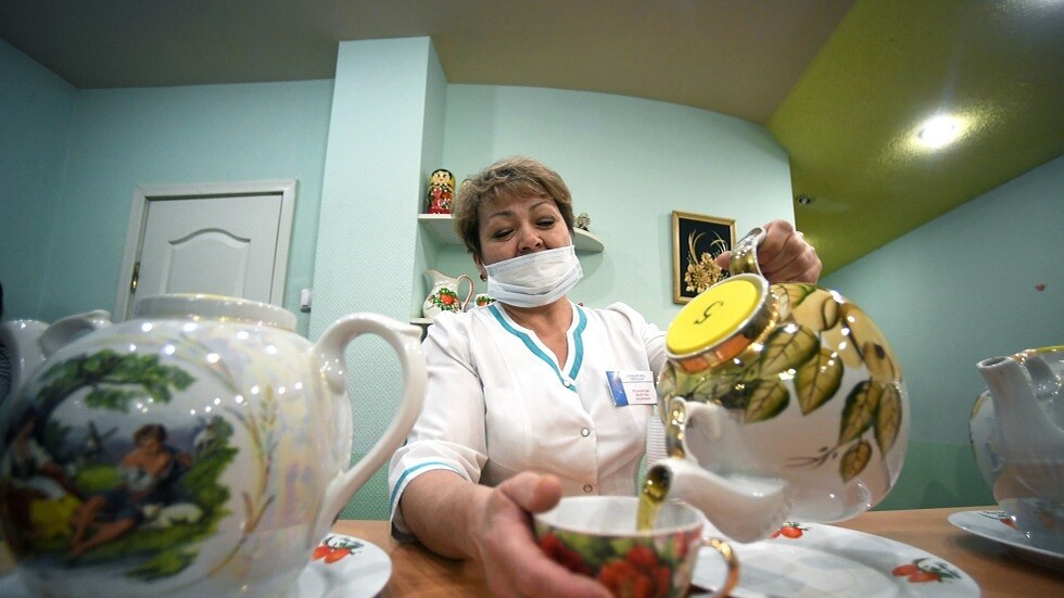 علماء: استخدام مياه الصنبور لتحضير الشاي قد يكون خطرا