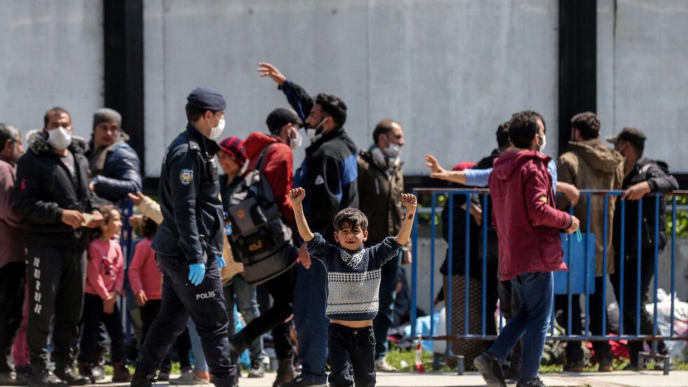 تقرير: معظم اللاجئين السوريين في تركيا يفضلون الرحيل عنها