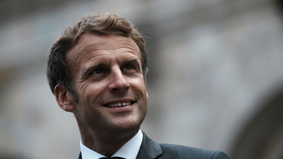 ماكرون يعلن مقتل زعيم