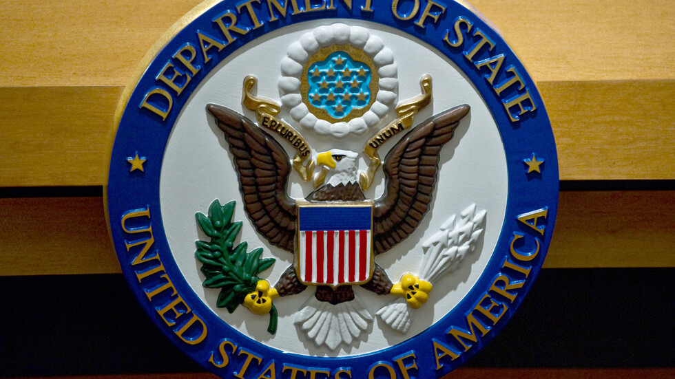 الخارجية الأمريكية تعليقا على استدعاء باريس لسفيرها من واشنطن: نعتزم مواصلة المناقشات مع فرنسا