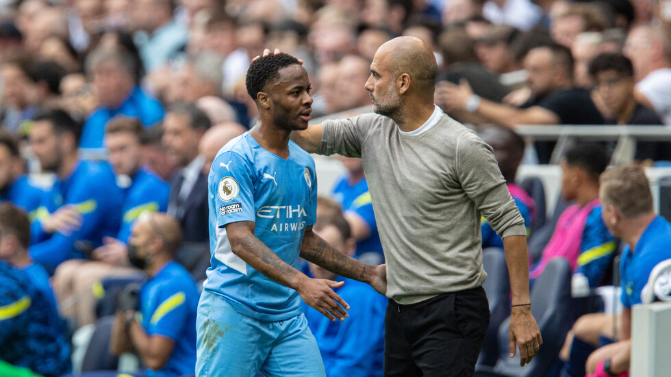 برشلونة مهتم بالحصول على خدمات نجم مانشستر سيتي