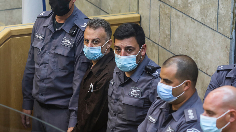 محامو أسرى سجن جلبوع: الشاباك يسعى لتلفيق تهم أمنية ضد الأسرى لتشديد عقوبة السجن عليهم