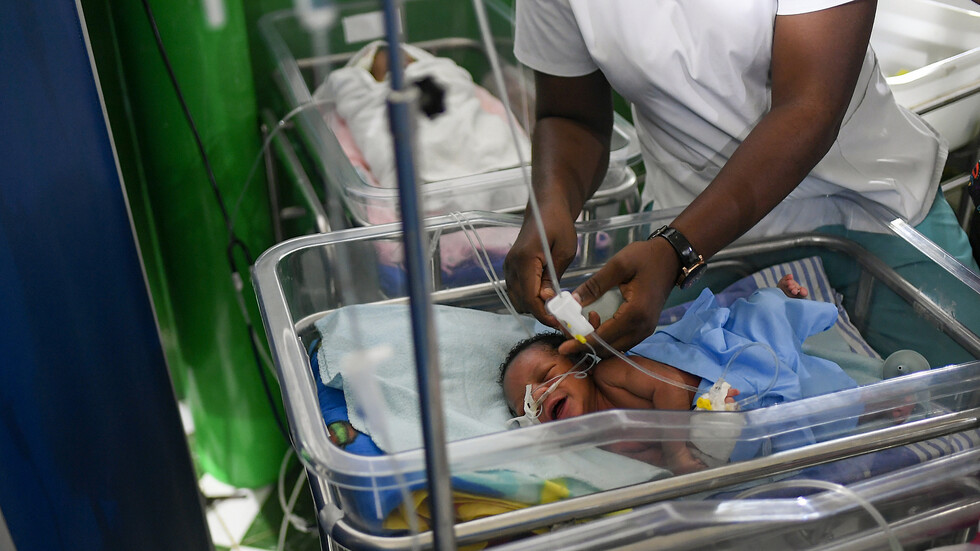 تونس.. توجيه تهمة الإتجار بالبشر لسيدة باعت أطفالها