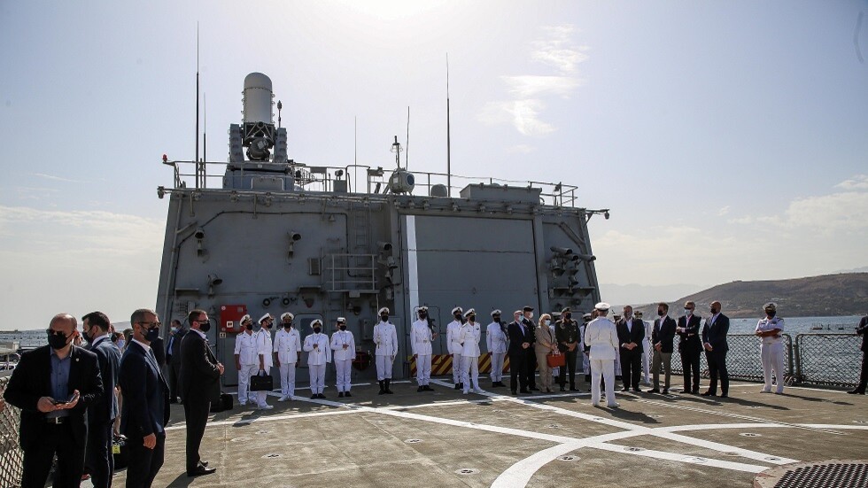 موقع يوناني: مصادر عسكرية أكدت إنشاء قاعدة بحرية جديدة في جزيرة كريت قريبا