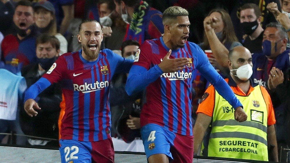 بالفيديو.. هدف قاتل ينقذ برشلونة من الهزيمة في عقر داره أمام غرناطة