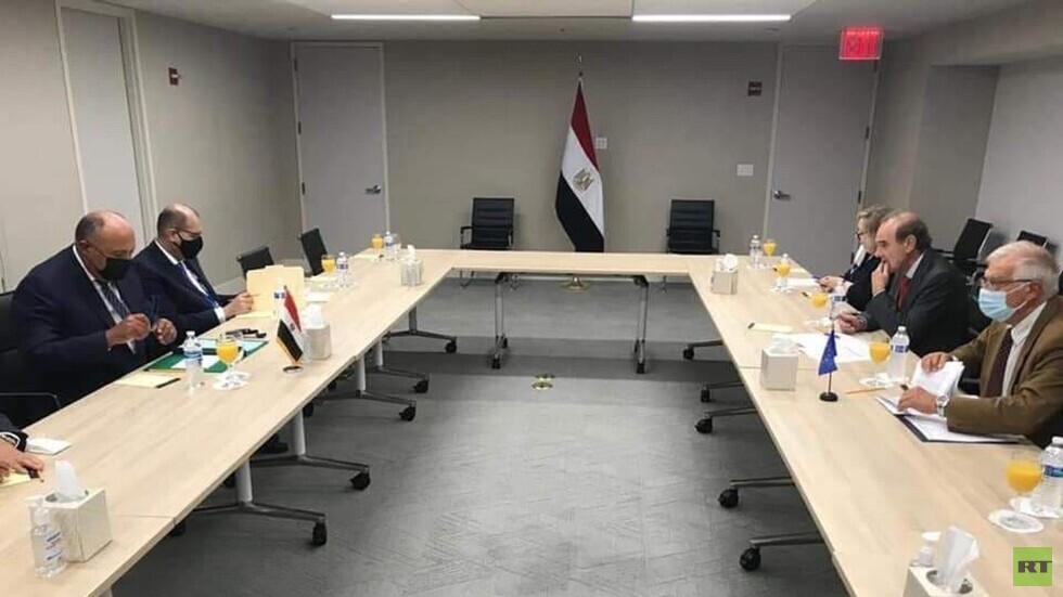 شكري يبحث مع بوريل ملفات التعاون بين مصر والاتحاد الأوروبي