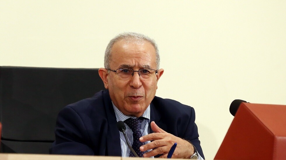 "لا يمكننا تقبل المزيد".. وزير الخارجية الجزائري يتحدث عن قطع العلاقات مع المغرب (فيديو)