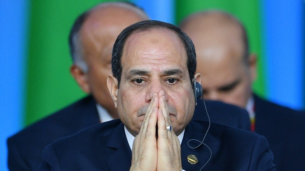 مصر.. إعلامي يكشف موقفا بكى فيه السيسي عندما كان مديرا للمخابرات