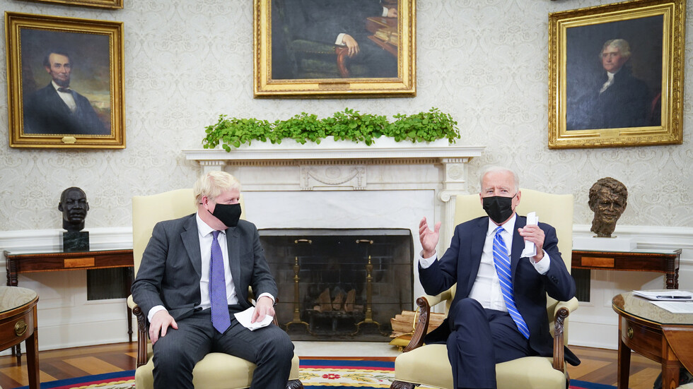 جونسون وبايدن: موقفنا تجاه روسيا والصين سيكون مبنيا على قيمنا المشتركة