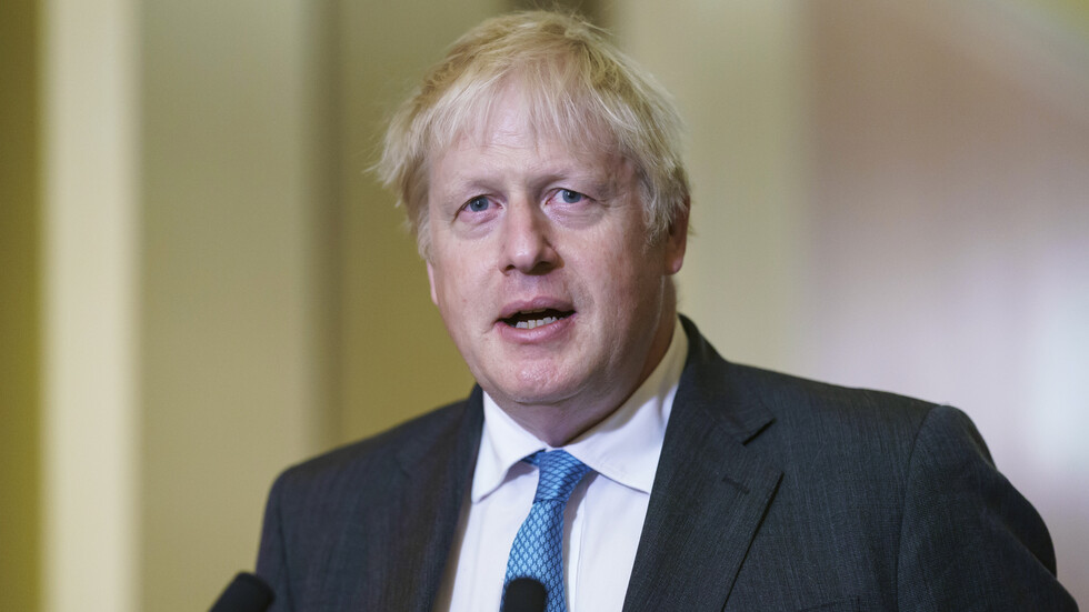 جونسون يقدم نصيحة لفرنسا في ظل أزمة الغواصات