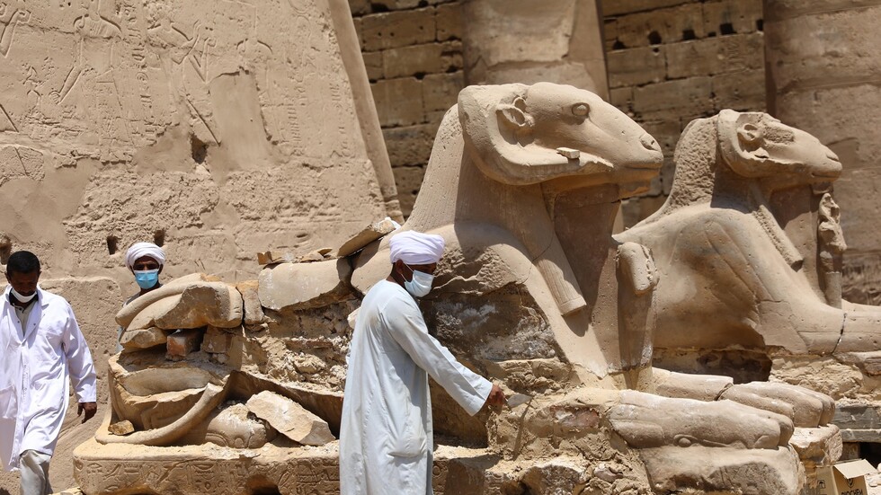 وزير السياحة المصري يبحث مستجدات مشروع طريق الكباش