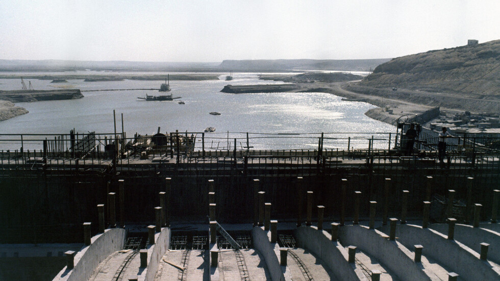 مباحثات سورية إماراتية لتعزيز التعاون في مجالي المياه والطاقة