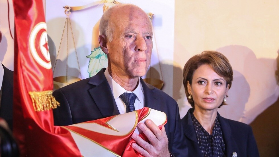 الإعلان في تونس عن تأسيس جبهة تطالب بـ"عزل الرئيس"