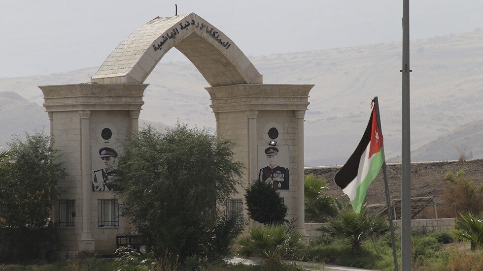 الأردن يلغي الترانزيت عبر جسر الملك حسين