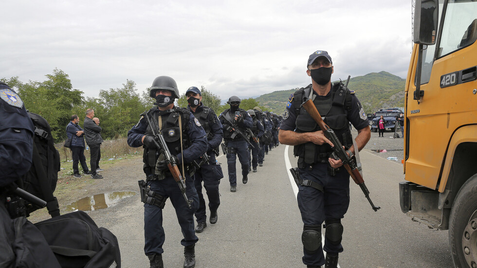 صربيا تستنفر قواتها على حدود كوسوفو