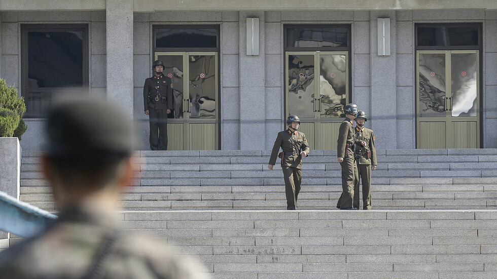 احتجاز امرأة منشقة من كوريا الشمالية حاولت عبور الحدود للعودة إلى وطنها