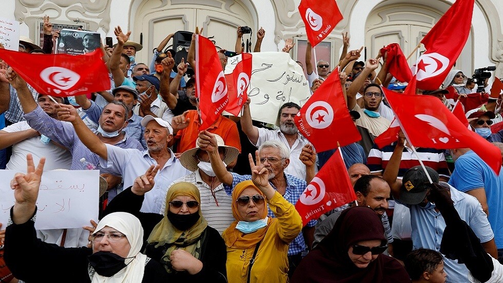 ''هيومن رايتس ووتش'': قرارات سعيد أكثر اللحظات خطورة على ديمقراطية تونس