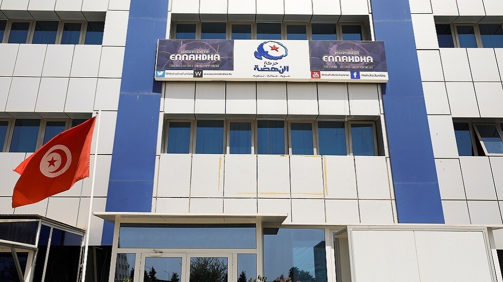 استقالة أكثر من 100 قيادي من حركة 